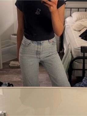 Light Ribcage Straight Ankle Jeans